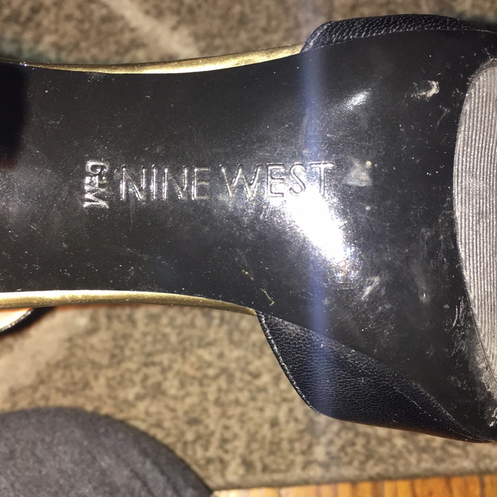Nine West - Picture 4 of 7
